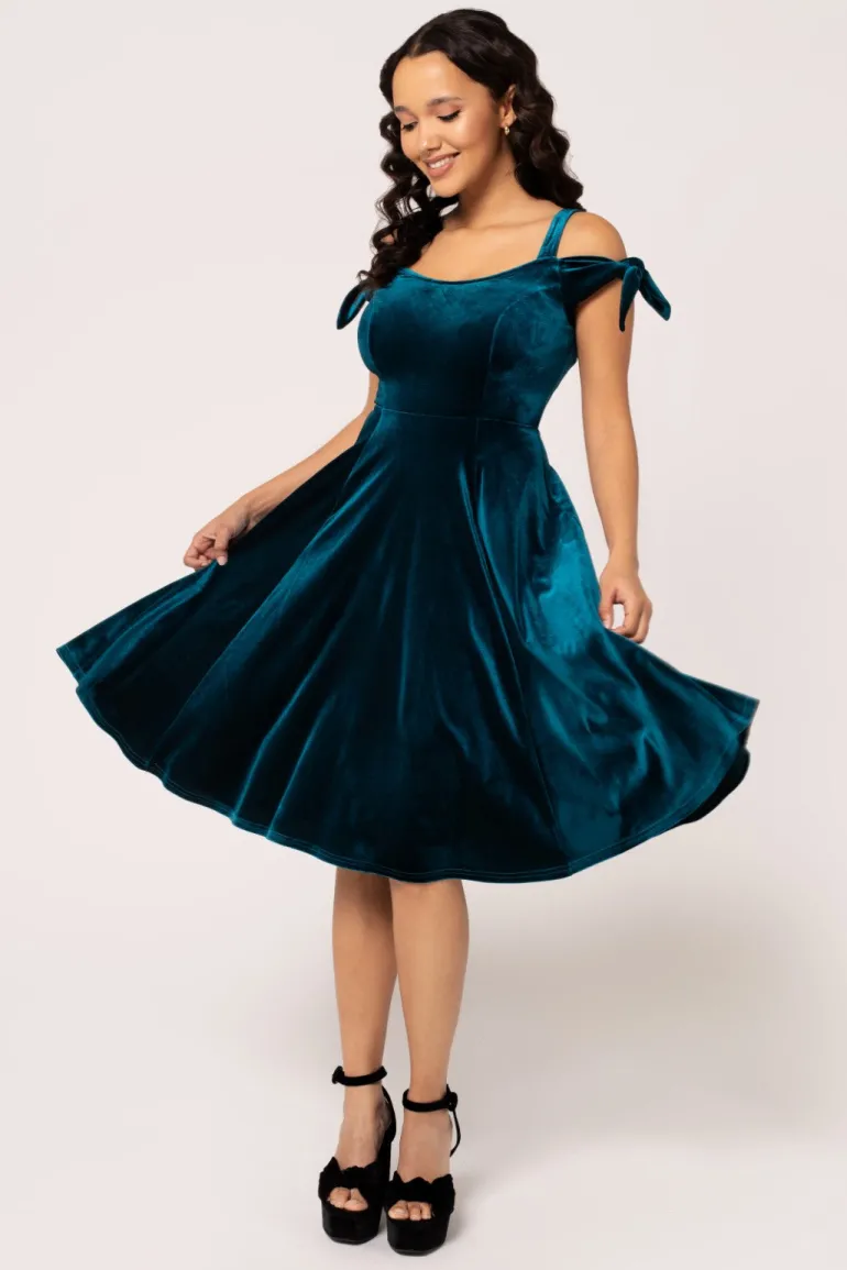 carrie_dress_1.webp Carrie Dress>Hell Bunny Store