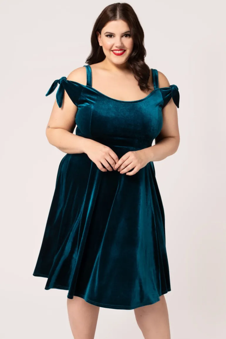 carrie_dress_4.webp Carrie Dress>Hell Bunny Store