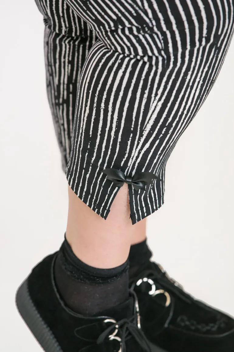 regan_capris_12.webp Regan Capris>Hell Bunny Best Sale